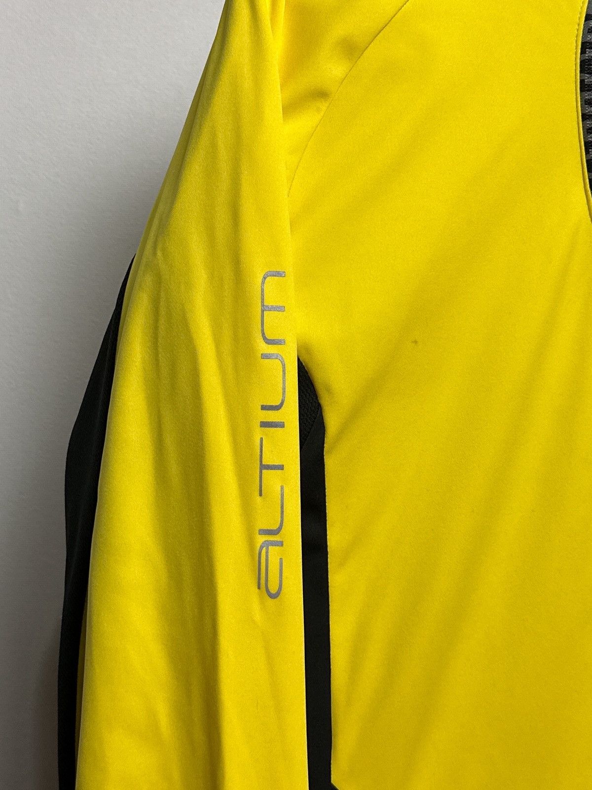 Other Mavic Altium Cycling Jersey Full Zip Jacket Size M Size US M / EU 48-50 / 2 - 4 Thumbnail