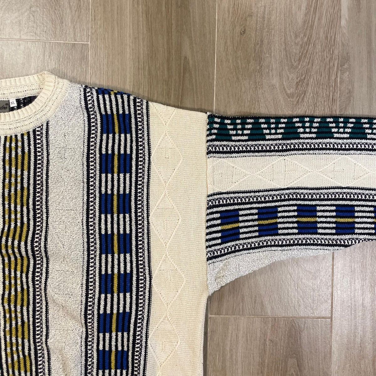 Vintage Cream and blue vintage 90s knit sweater jumper old money Size US XL / EU 56 / 4 - 3 Thumbnail