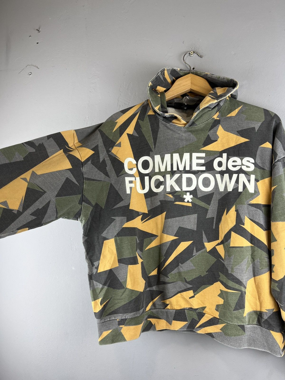 Comme Des Fuck Down Vintage COME des FUCK DOWN authentic hoodie multi camo y2k Size US M / EU 48-50 / 2 - 9 Thumbnail