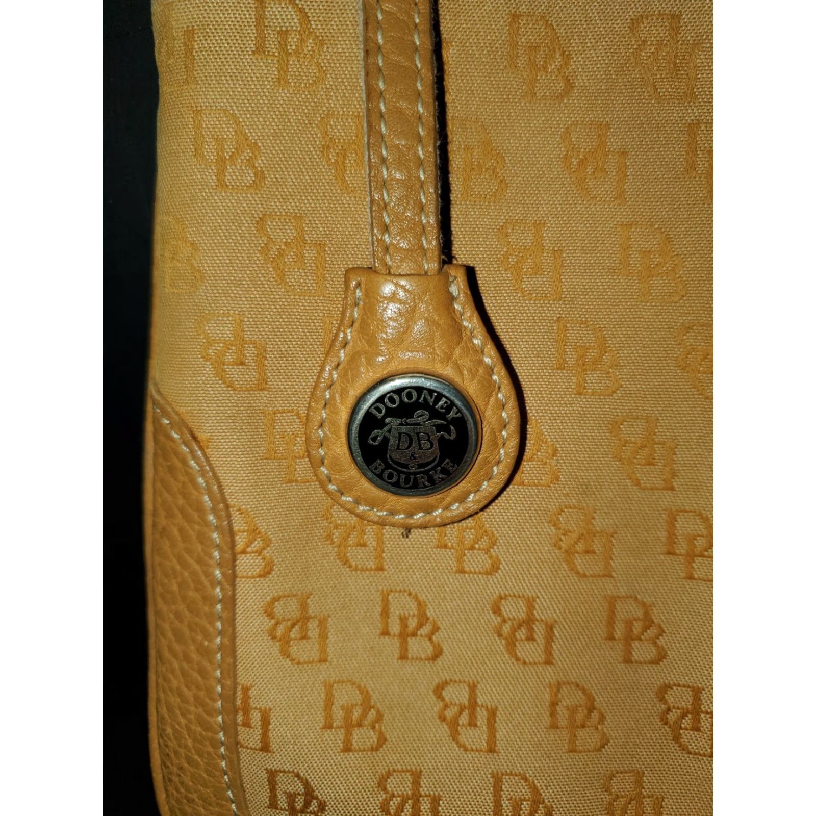 Dooney & Bourke VINTAGE Dooney & Bourke Monogram Small Shoulder Bag Clutch Canvas Leather Trim Beige Crossbody Strap Womens Bag Size ONE SIZE - 4 Thumbnail