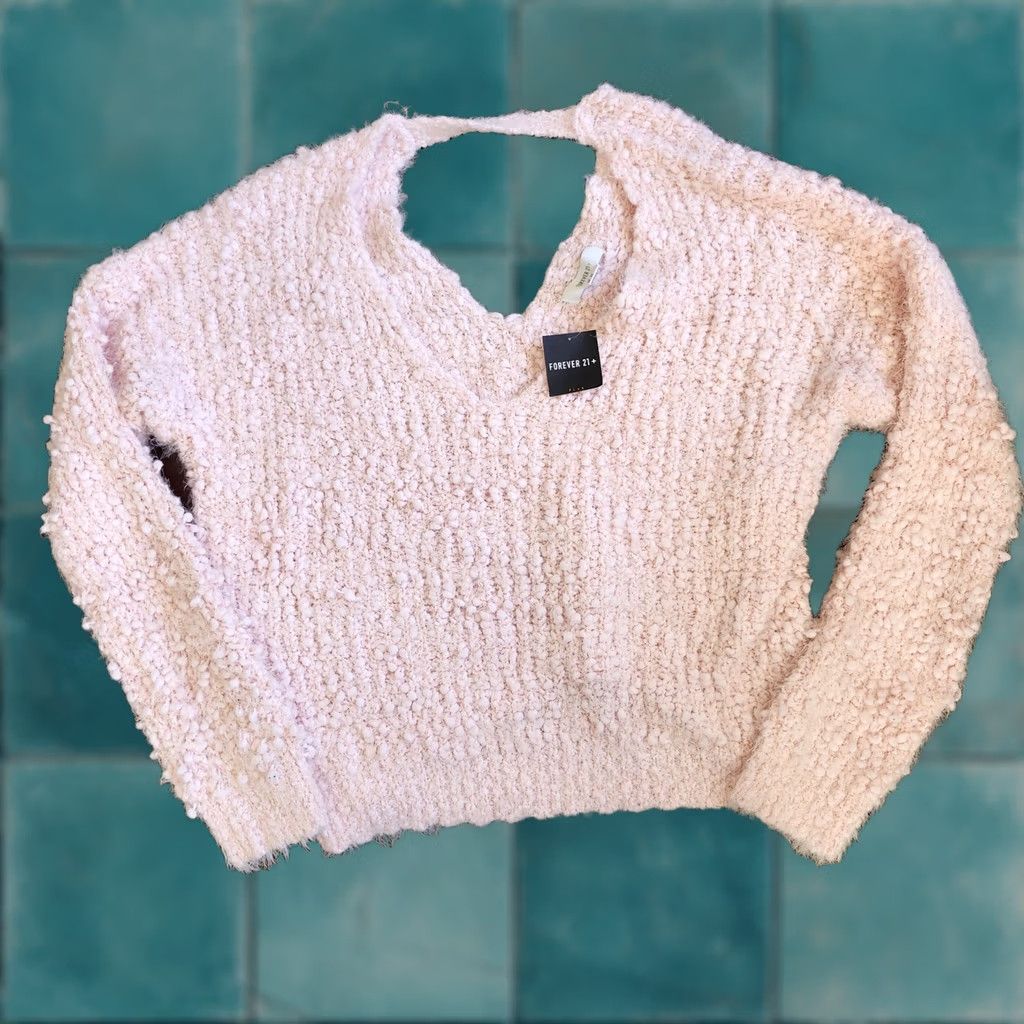 Forever 21 FOREVER 21 Pink V-Neck Keyhole Sweater 3X Plus Women Pullover Knit NWT Casual Long Sleeve Autumn Winter Sexy Womens Size XXL / US 16-18 / IT 52-54 - 1 Thumbnail
