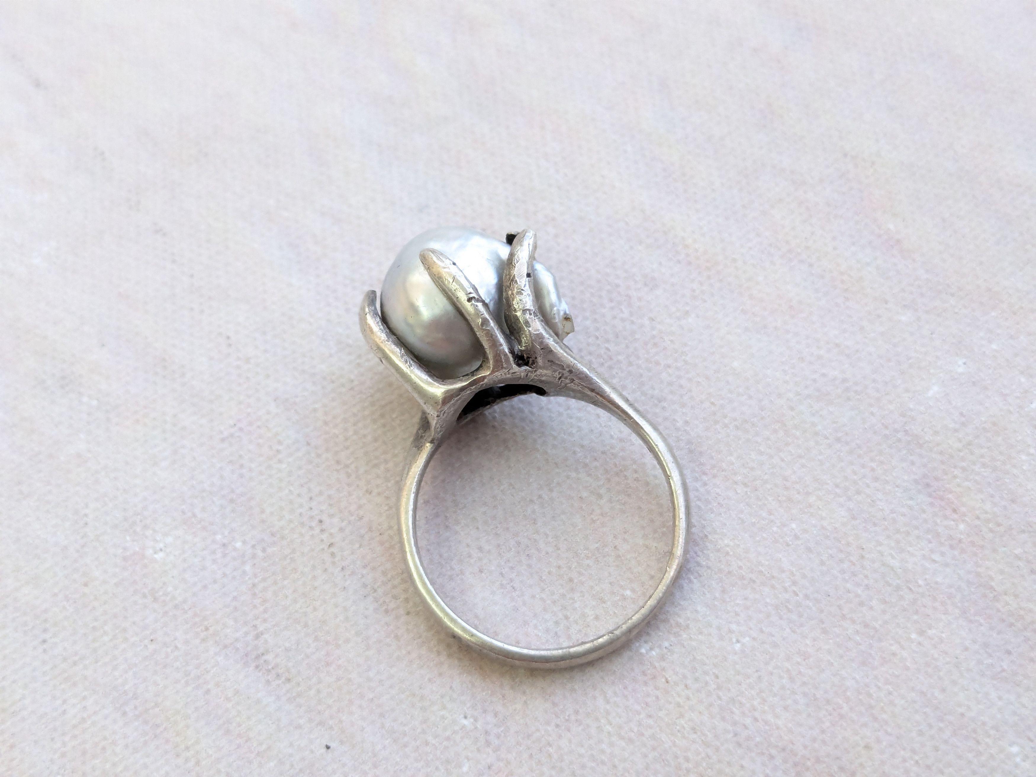 Jewelry Vintage Sterling Silver Ring Baroque Pearl 6 Brutalist Size ONE SIZE - 8 Thumbnail