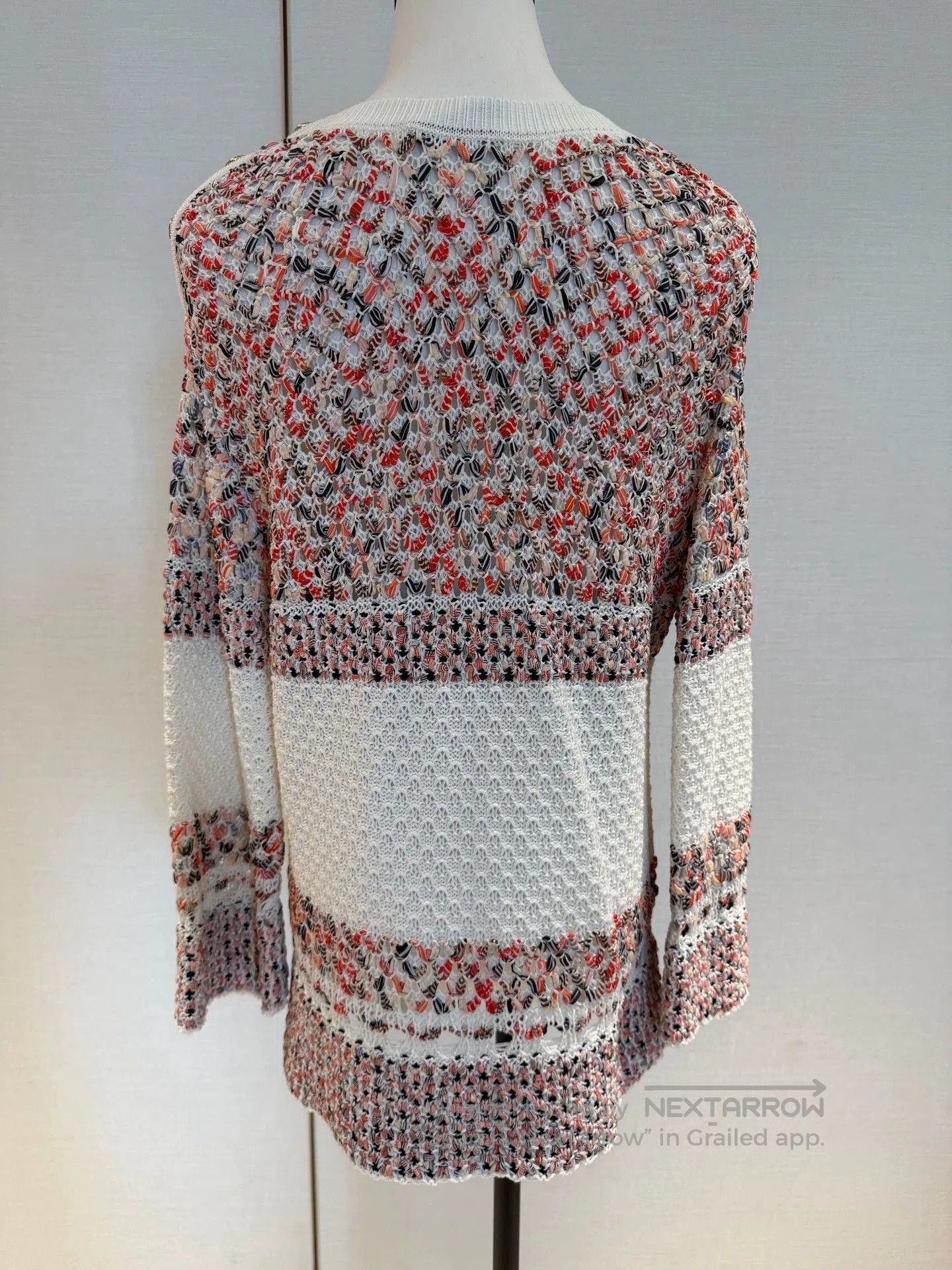 Chanel Chanel White Colorblock Cutout Knit Top. Size US XS / EU 42 / 0 - 2 Thumbnail