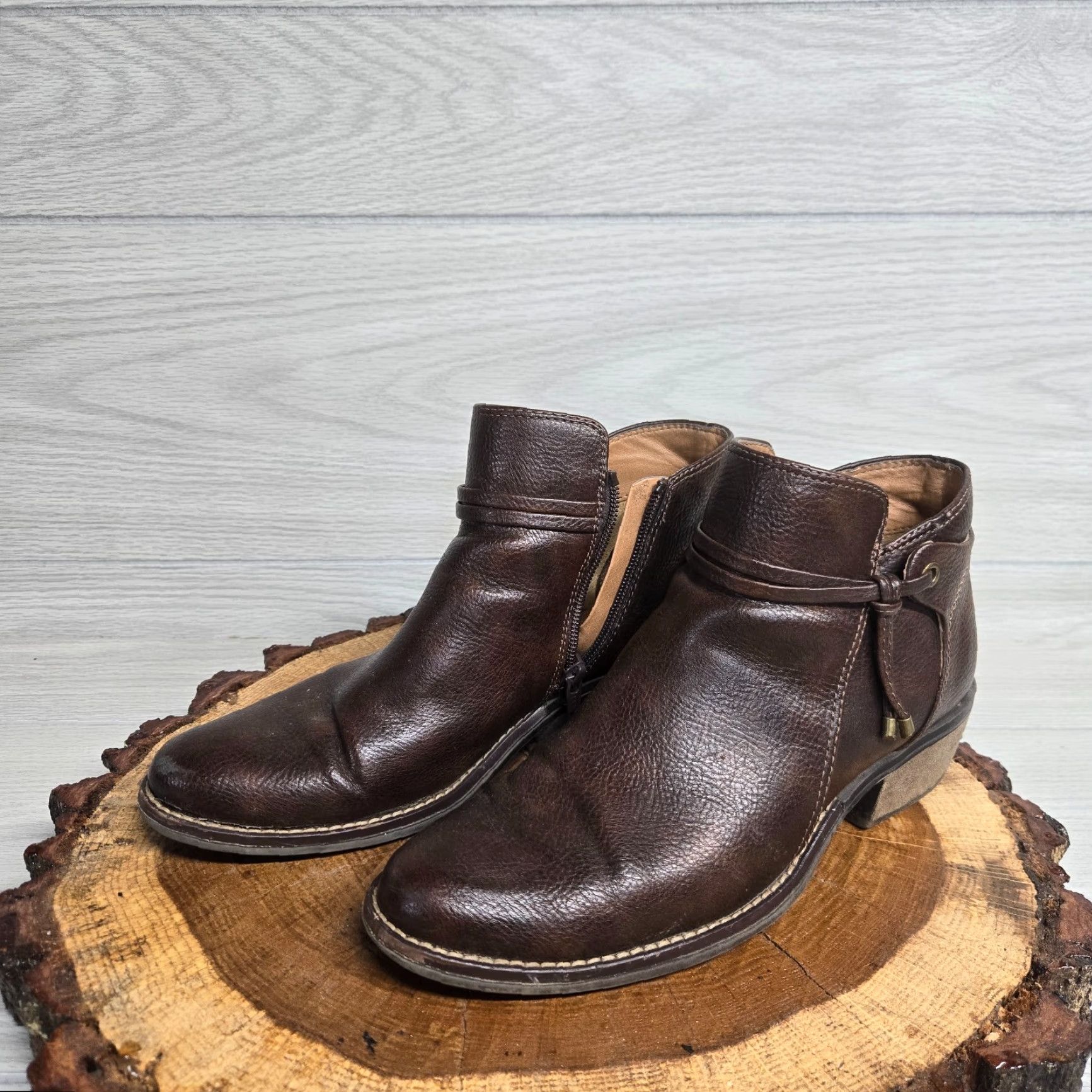 Vintage VINTAGE White Mountain Women's Ankle Boots Slip-On Side Zip Suede Brown Flat 8M Size US 8 / IT 38 - 2 Thumbnail