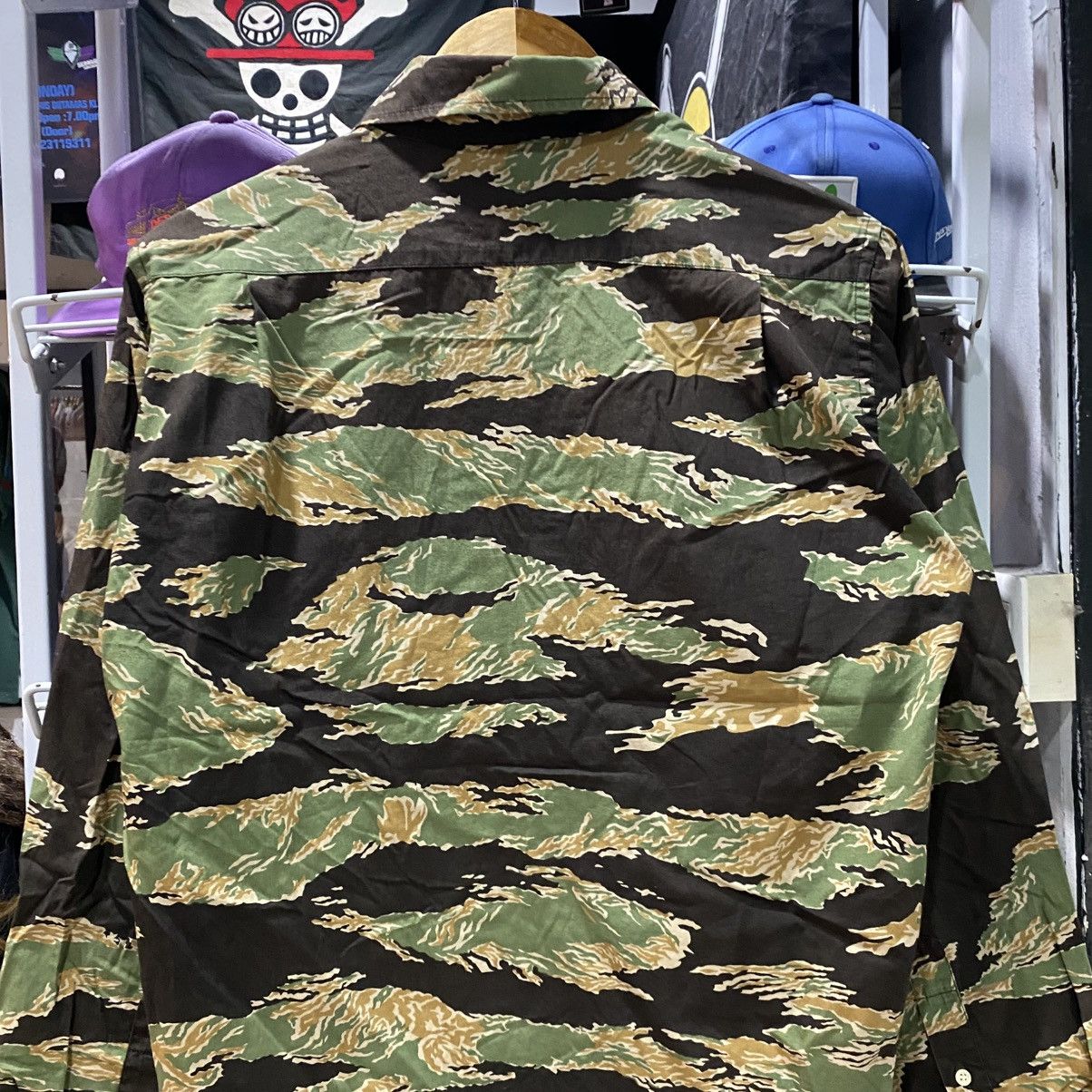 Bape × Vintage Bape Tiger Stripe Button-Up Shirt Size US S / EU 44-46 / 1 - 5 Thumbnail