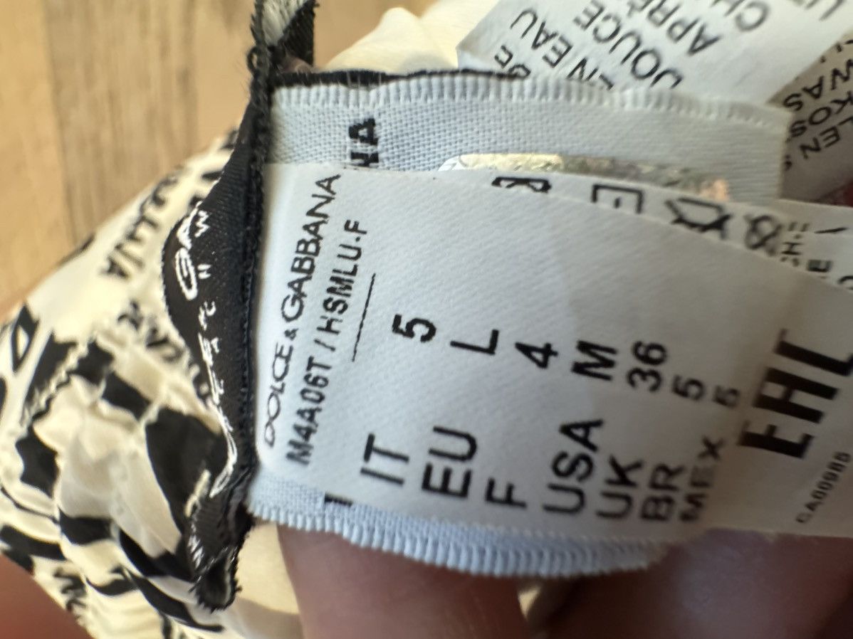Dolce & Gabbana Dolce & Gabbana Graffiti Logo Shorts – Rare Print Size US 36 / EU 52 - 12 Thumbnail