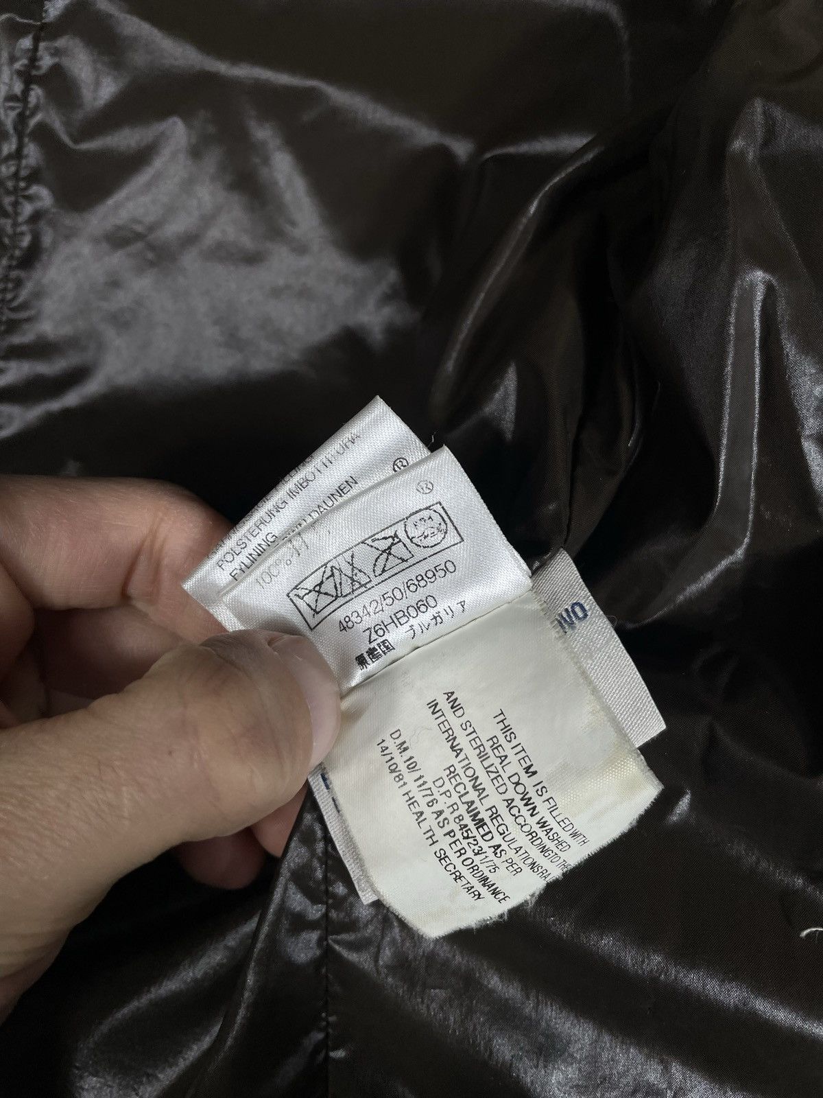 Designer Moncler retro 00s down jacket luxury old money designer Size S / US 4 / IT 40 - 15 Thumbnail