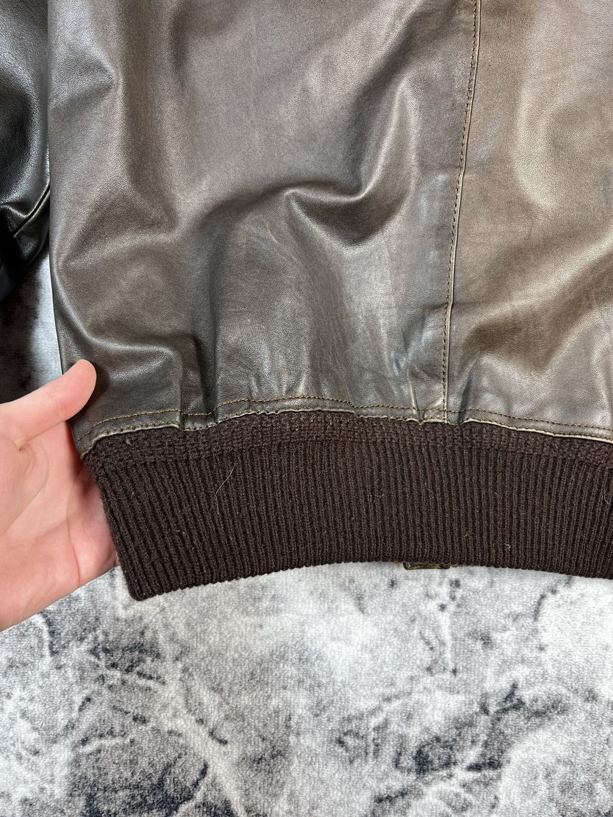 Leather Vintage Leather Bomber Jacket / Brown / Ribbed Trim / Men’s Size US L / EU 52-54 / 3 - 18 Thumbnail