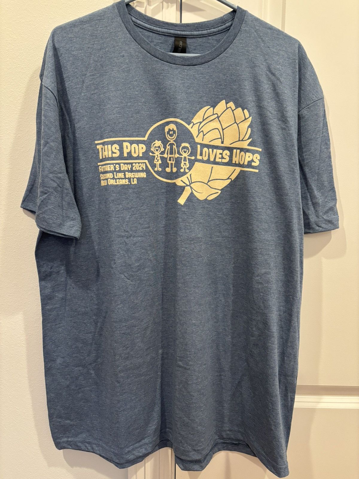 Gildan Second Line Brewery Fathers Day Shirt This Pop Loves Hops XL Size US XL / EU 56 / 4 - 1 Thumbnail