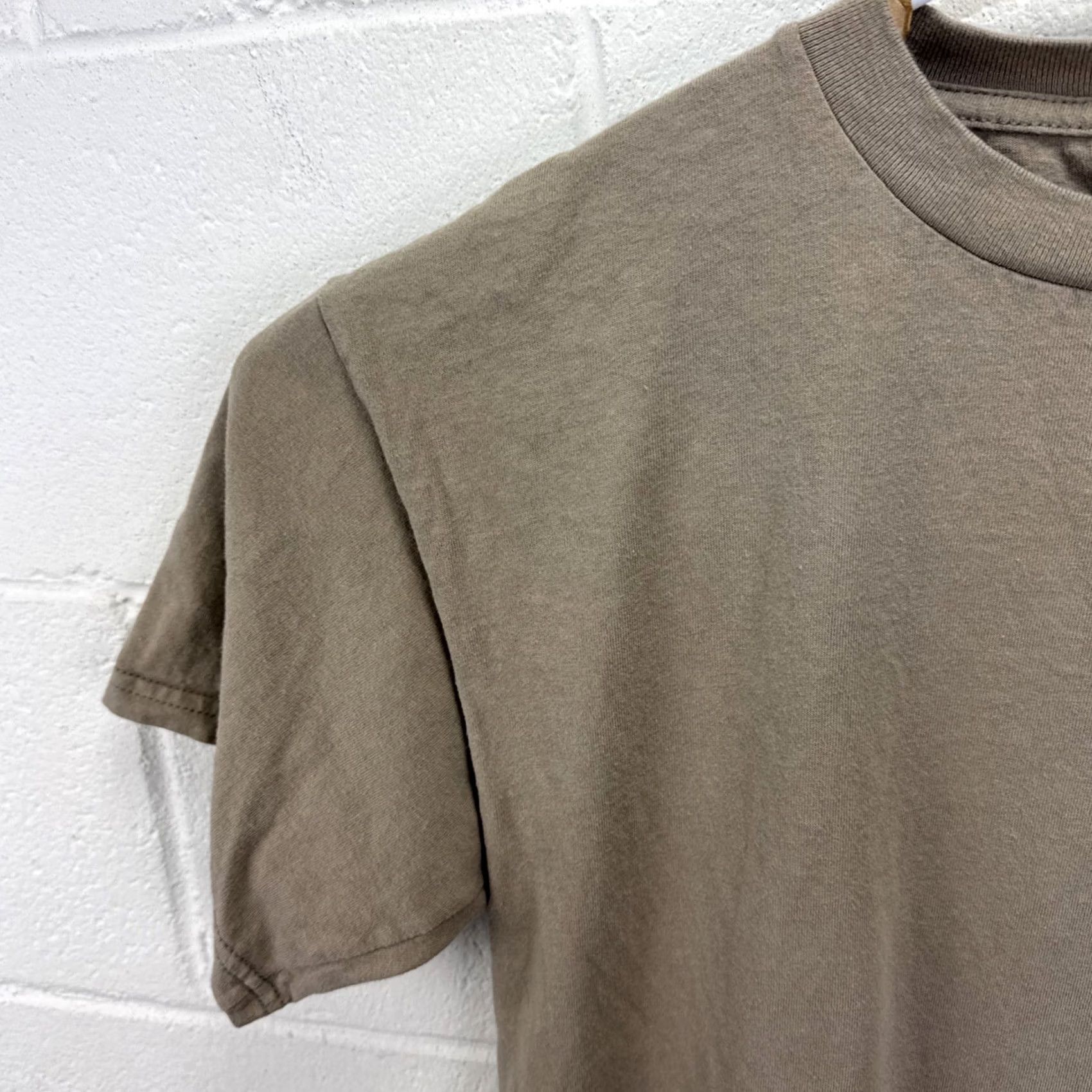 Tultex VINTAGE Bruce Lee T-Shirt Tultex Dragon Fade Ying Yang 90s Martial Arts Brown Cotton Short Sleeve Crew Neck L Mens Large Graphic Print 1990s Size US L / EU 52-54 / 3 - 6 Thumbnail