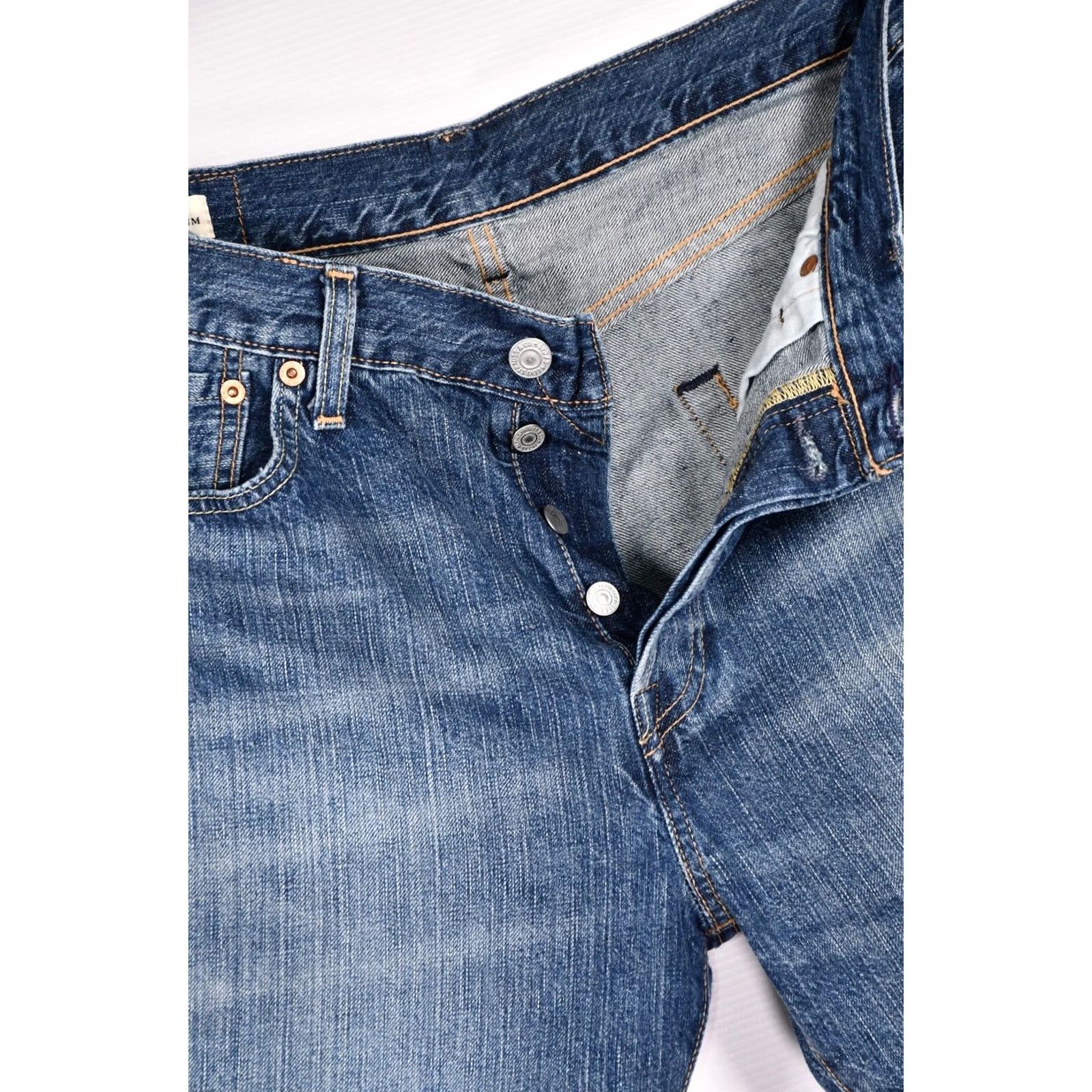 Levi's LEVI'S 501 Men's Jean Shorts Button Fly Blue Cotton Denim 30 Big E Regular Waist 15.75in Inseam 9.84in Length 20.87in 100% Cotton Casual Men Clothing Size US 30 / EU 46 - 5 Thumbnail