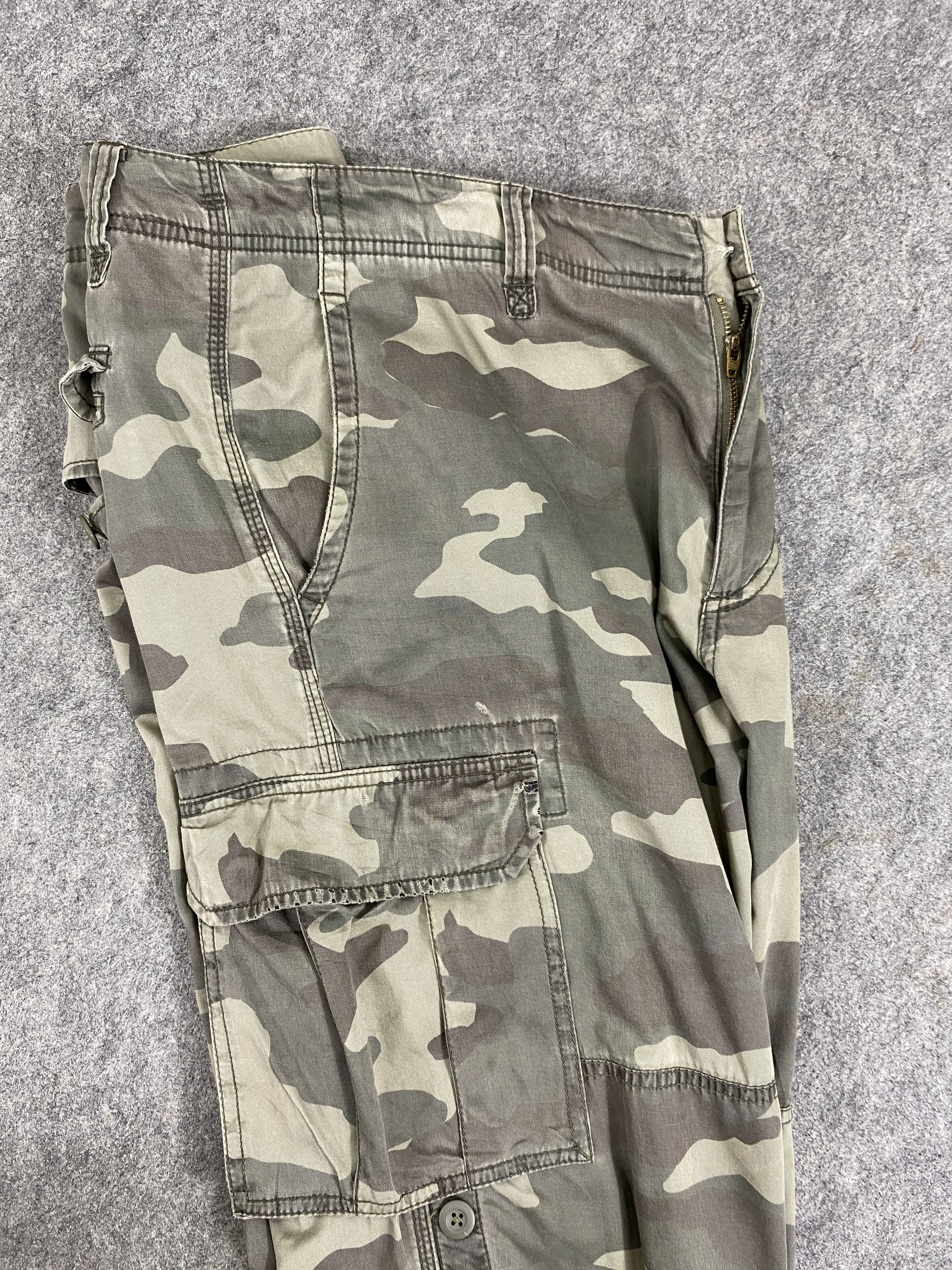 Japanese Brand Vintage Camo Japanese Brand Cargo Pants -CP215 Size US 36 / EU 52 - 3 Thumbnail
