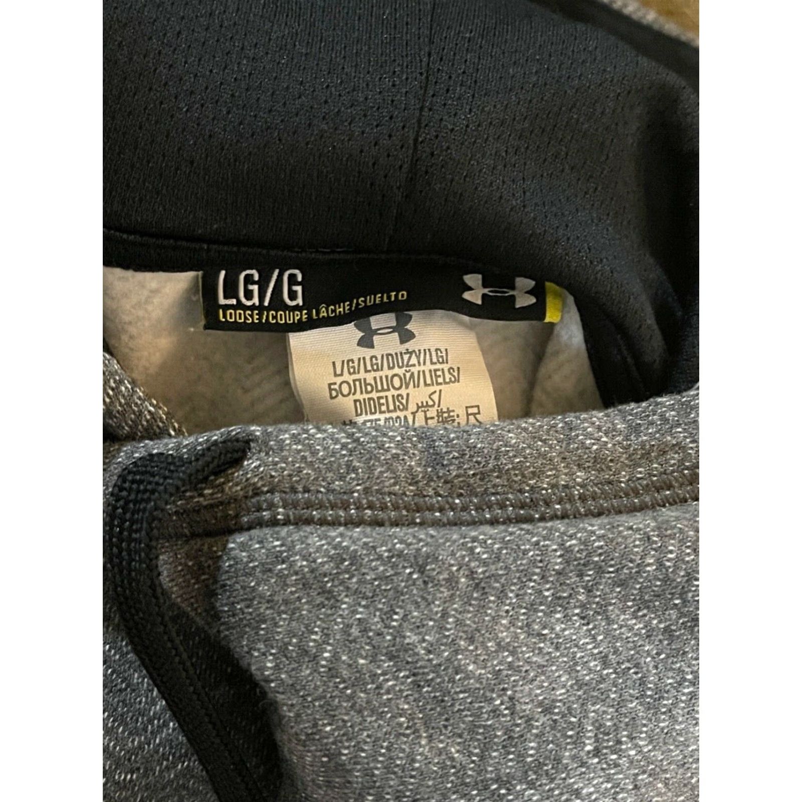 Under Armour VINTAGE? No. Under Armour All Weather Gear Large Fleece Logo Hoodie Men L Gray Logo Hoodie All Seasons Fall Winter Spring Walking Mens Size US L / EU 52-54 / 3 - 5 Thumbnail