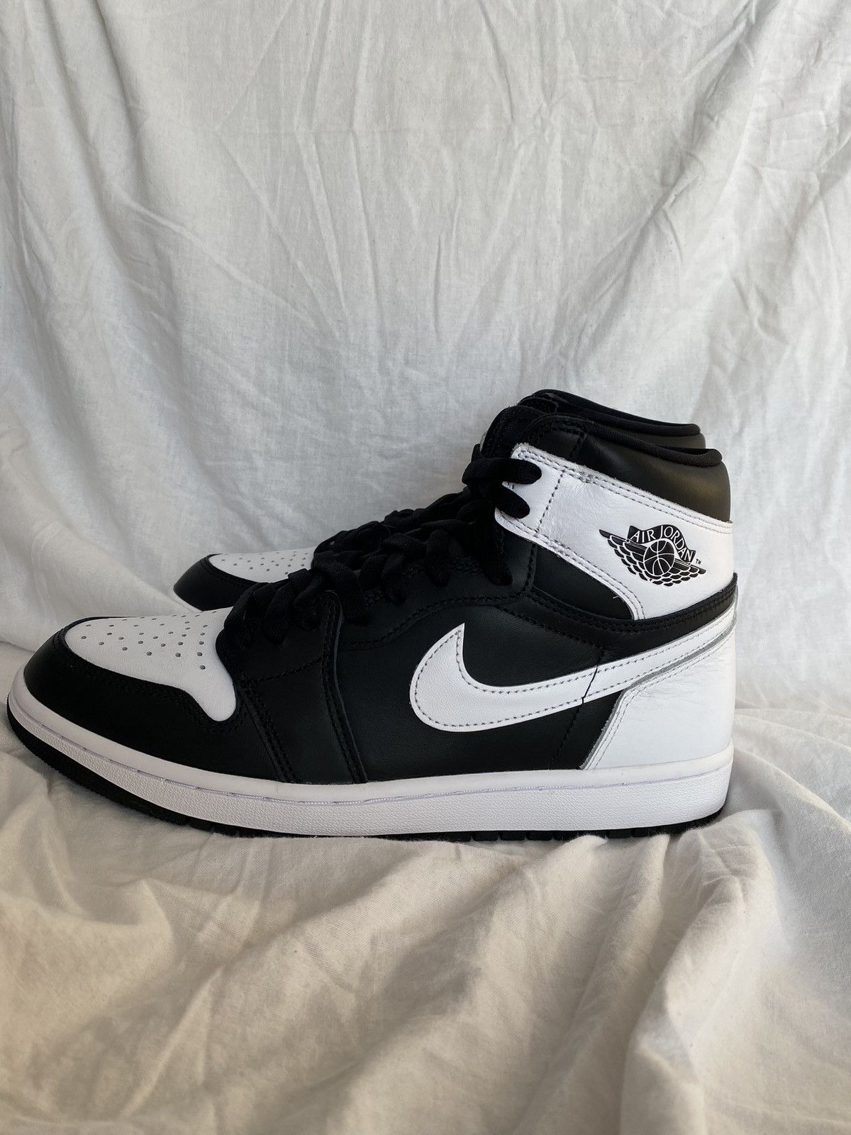 Jordan Brand Nike Air Jordan One Black and White Size US 10 / EU 43 - 2 Thumbnail
