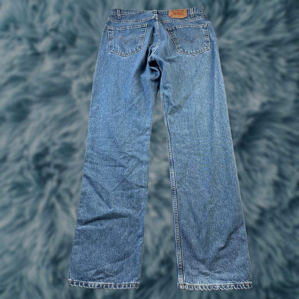 Levi's VINTAGE Levi's Jeans Mens 34x34 505 Blue Denim Faded 2002 90s Cowboy Distressed Pockets 5-Pocket Regular Rise Mid Denim Cotton Solid Blue 34x34 Mens Size US 34 / EU 50 - 1 Thumbnail