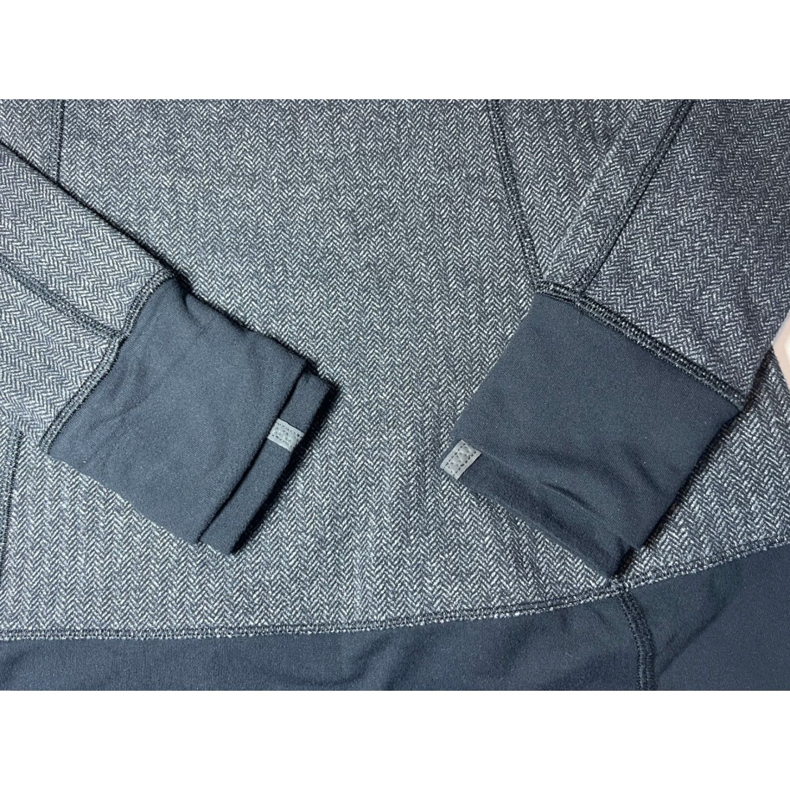Lululemon VINTAGE Women's Lululemon Think Fast Hoodie Herringbone Sz 6 Gray Charcoal or Gray City Sports Hooded Pullover Athletic Activewear | 6 | Womens Size M / US 6-8 / IT 42-44 - 7 Thumbnail