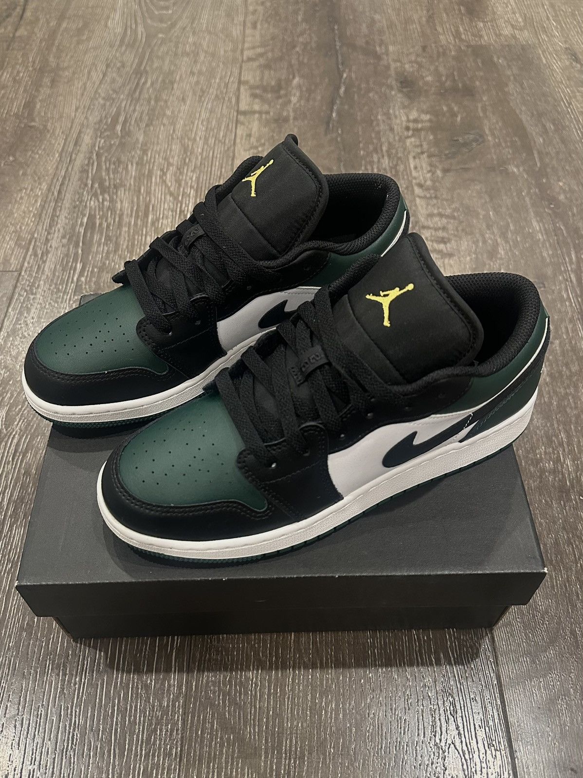 Jordan Brand Jordan 1 Low Noble Green Size US 5.5 / EU 38 - 2 Thumbnail