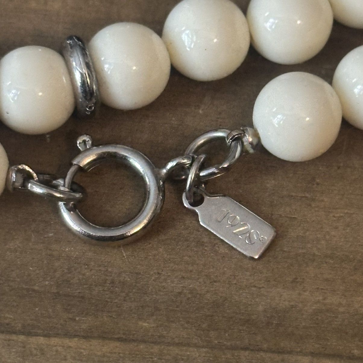 Other × Vintage Vintage 1928 white and black lucite bead necklace Size ONE SIZE - 4 Thumbnail