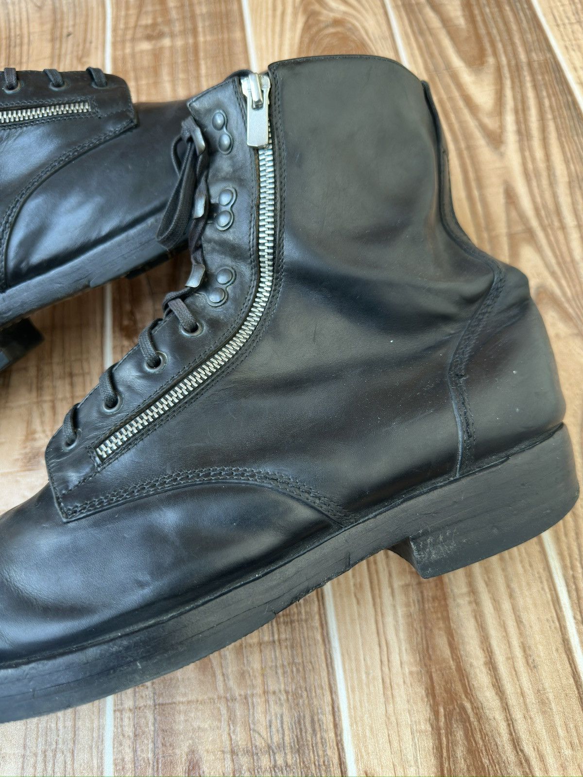 Barneys New York × Officine Creative Officine Creative x Barneys New York Black ZipUp Combat Boot Size US 11 / EU 44 - 10 Thumbnail