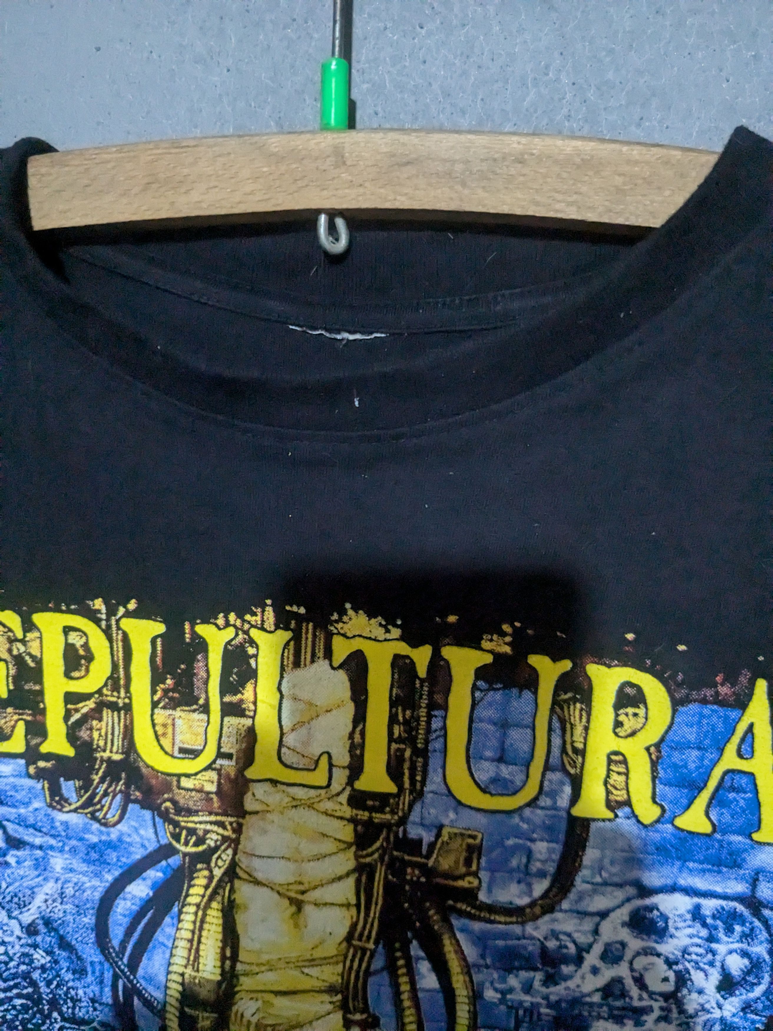 Other sepultura chaos ad tshirt medium with backhit Size US M / EU 48-50 / 2 - 3 Thumbnail