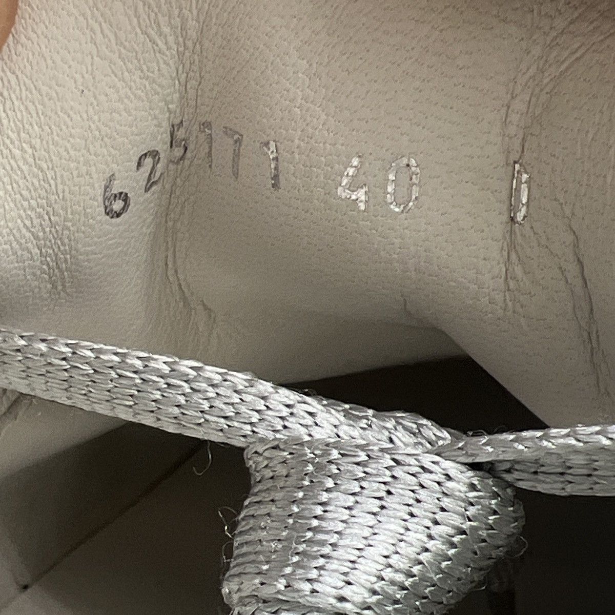 Alexander McQueen Alexander Mqueen magic mirror silver Size US 7 / EU 40 - 9 Thumbnail