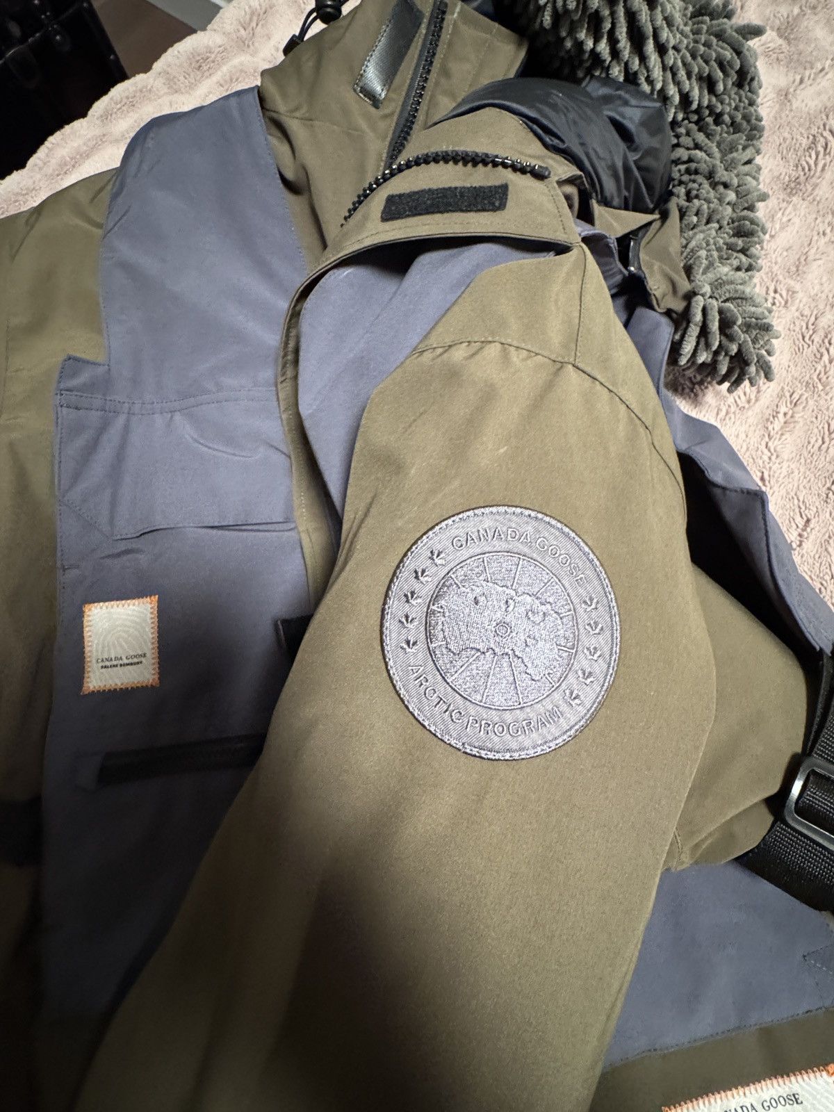Canada Goose × NBA × Salehe Bembury Limited edition Canada Goose x Salehe Bembury x NBA Size US XL / EU 56 / 4 - 13 Thumbnail