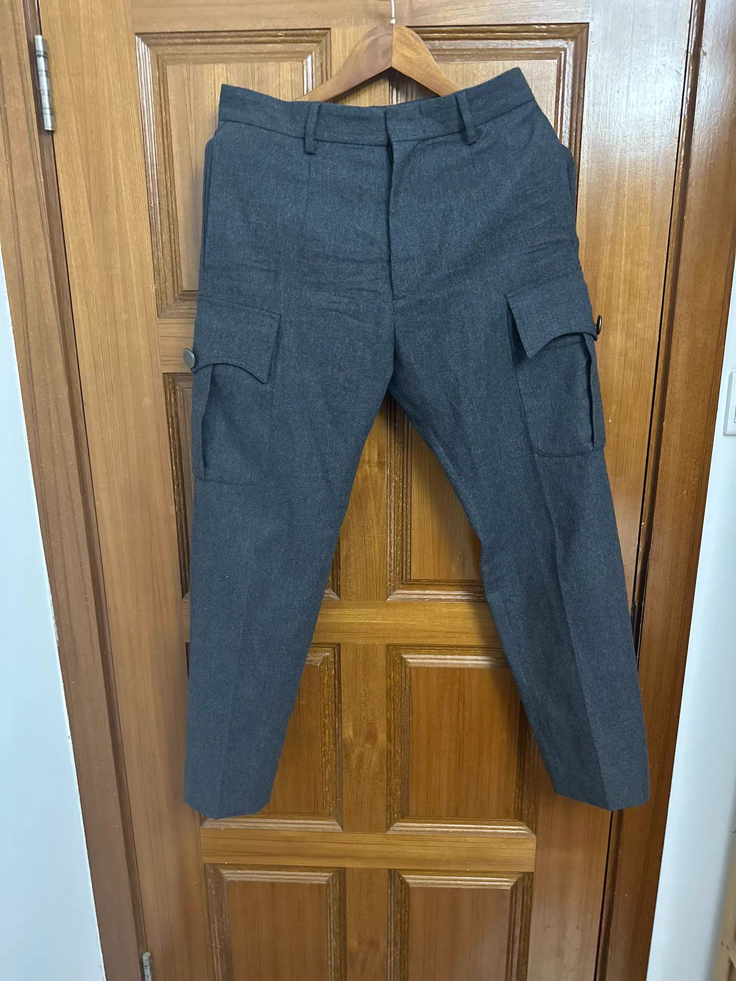 Dsquared2 Dsquared2 Men's Virgin Wool Trousers K18 Size US 32 / EU 48 - 1 Thumbnail