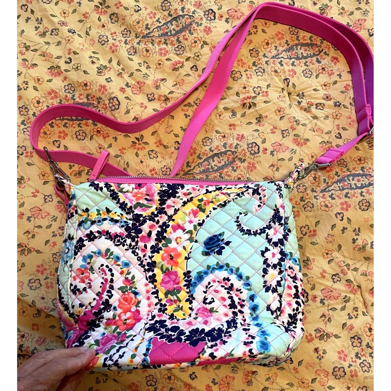 Vera Bradley Vera Bradley Carson Wildflower Paisley Crossbody Purse Pink Blue Colorful Pretty Women Medium Tote Size ONE SIZE - 3 Thumbnail