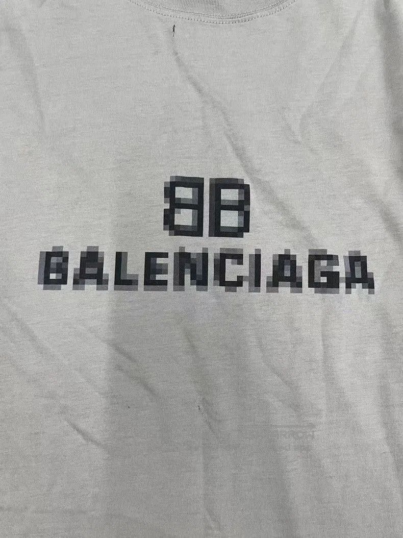 Balenciaga Balenciaga BB Logo Distressed Short Sleeve T. Size US L / EU 52-54 / 3 - 3 Thumbnail