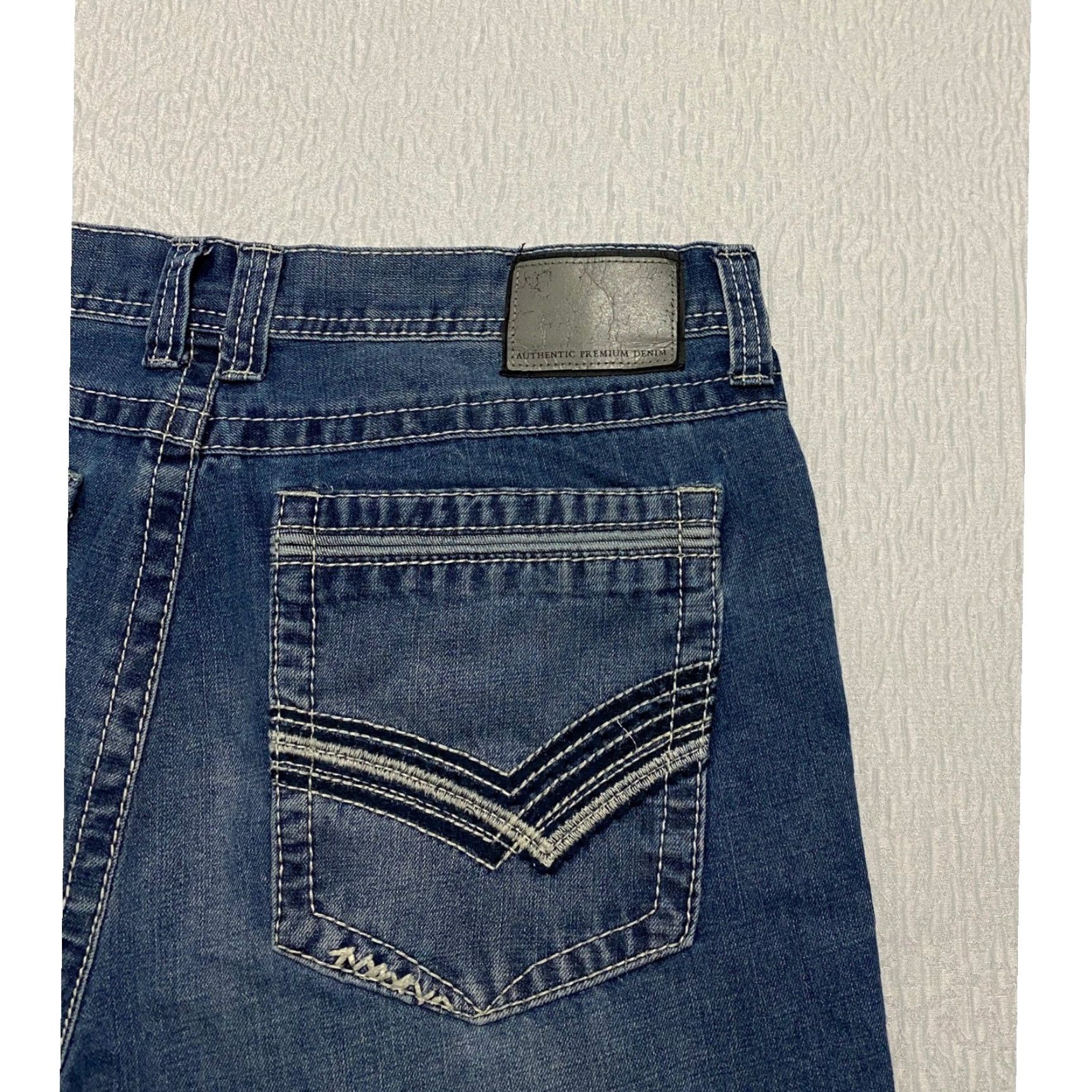 Faded Glory Faded Glory Jeans Mens Size 38x32 Relaxed Straight Leg Blue Denim Whiskers Size US 38 / EU 54 - 4 Thumbnail