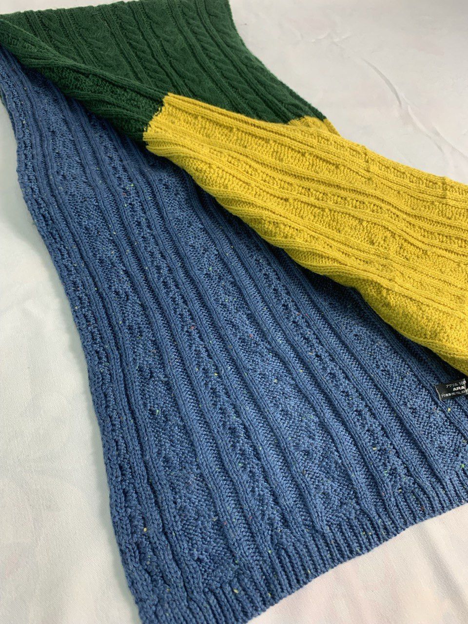 United Colors Of Benetton United Colors of Benetton Scarf / Muffler / Neckwear Size ONE SIZE - 6 Thumbnail