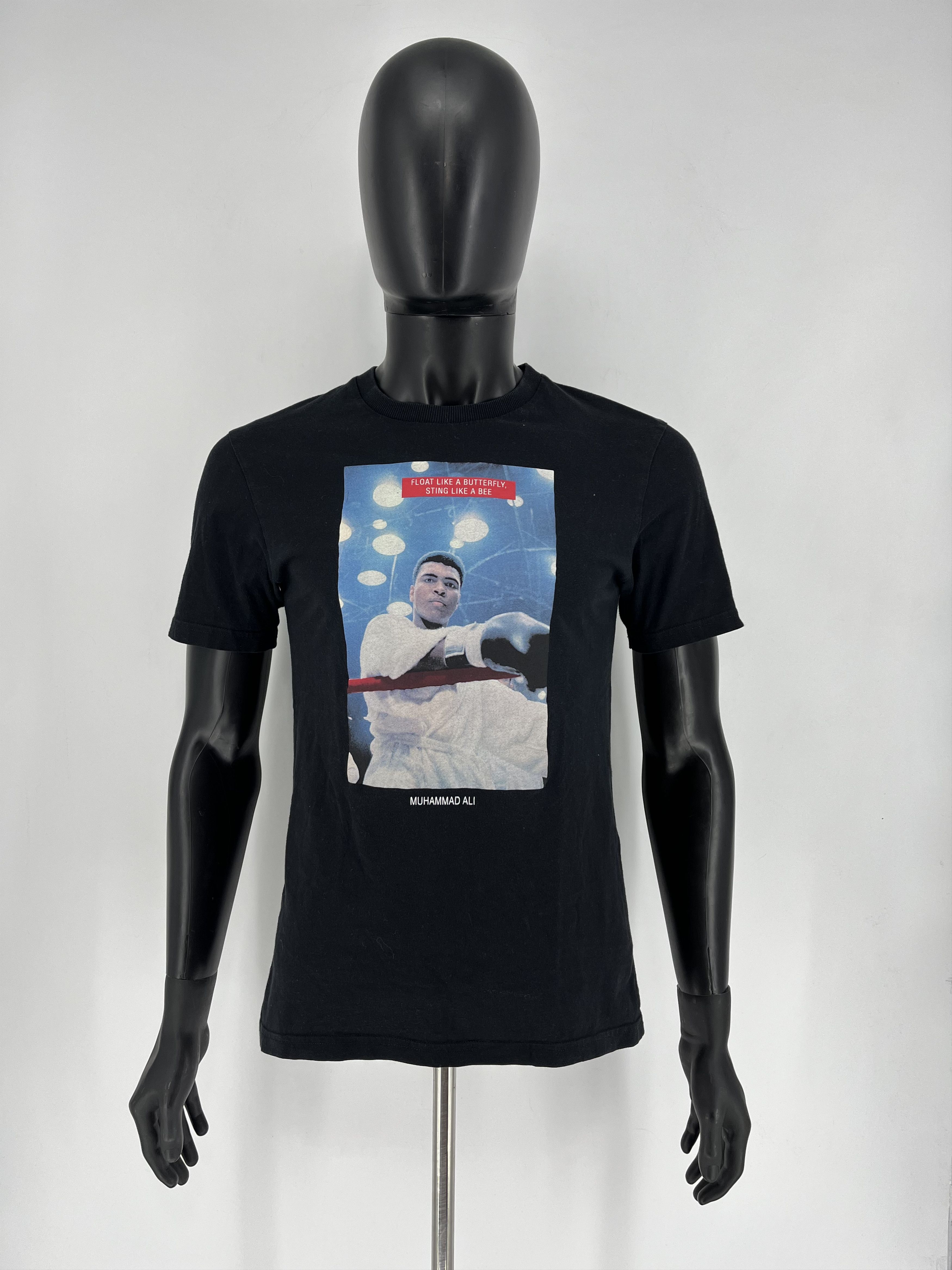 Vintage Y2K The Greatest Muhammad Ali American Boxer Faded Tshirts Size US M / EU 48-50 / 2 - 2 Thumbnail