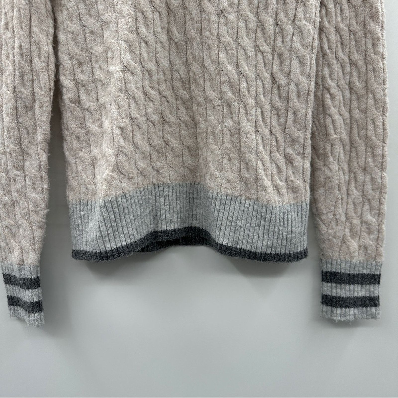 Central Park West RTR Central Park West Bobbie Cream Cable Knit Polo Sweater Size XXS / US 00 / IT 34 - 4 Thumbnail