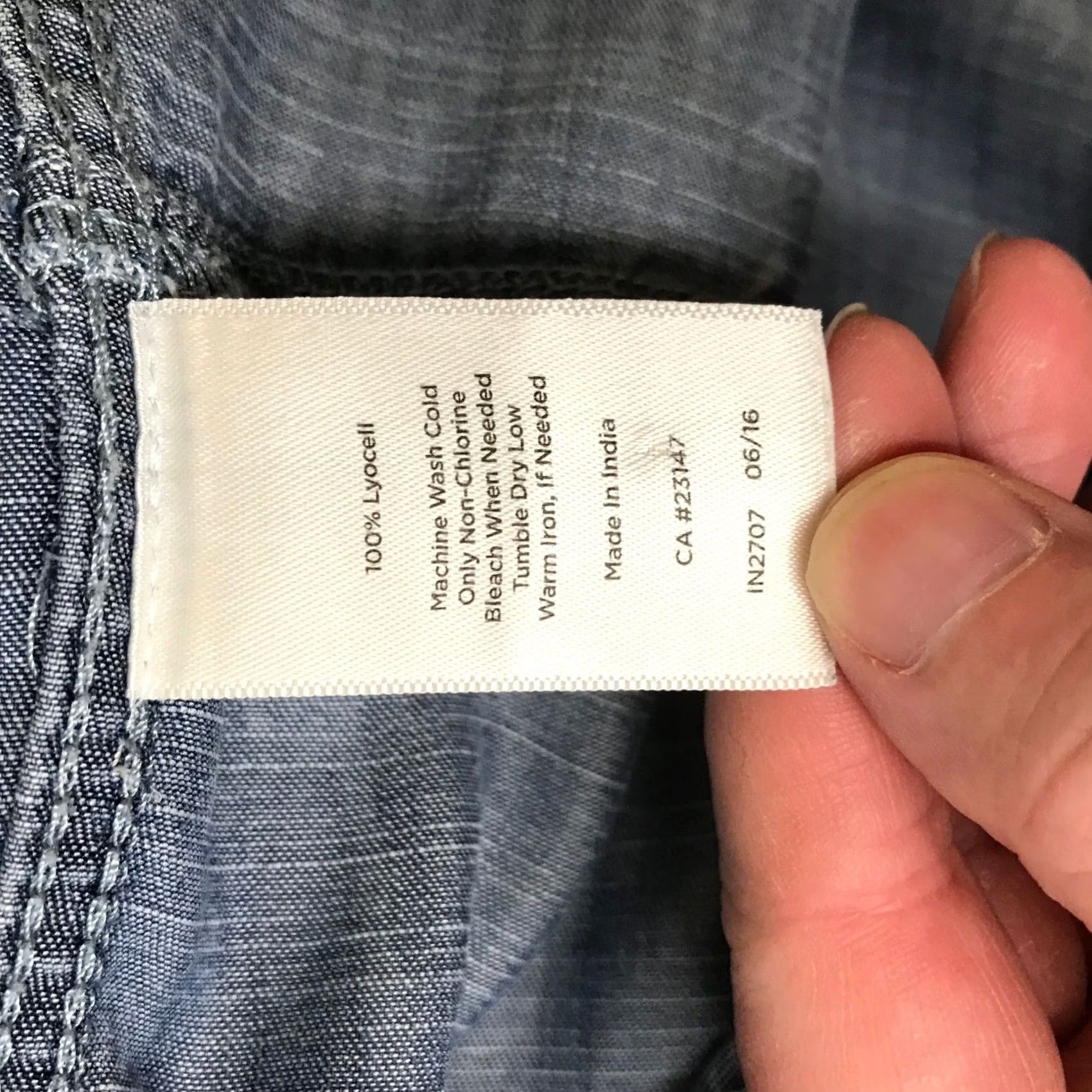 Talbots TALBOTS Womens Blue Denim Chambray Long Sleeve Button Down Shirt Size S Size S / US 4 / IT 40 - 8 Thumbnail