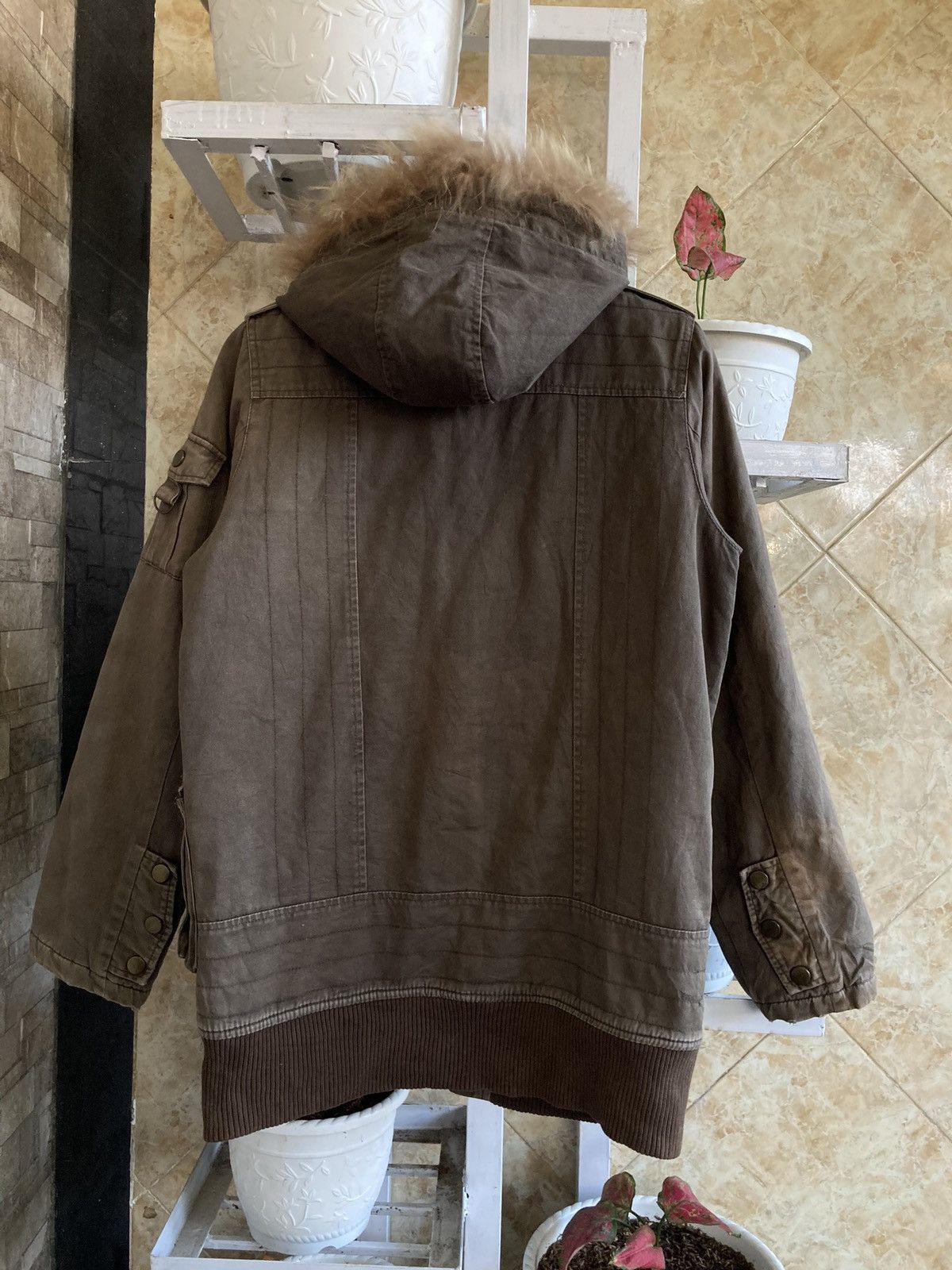 Le Grande Bleu (L.G.B.) ROTE ROSE - Bondage Bono Fur Apocalypse Cargo Faded Jacket Size US L / EU 52-54 / 3 - 3 Thumbnail