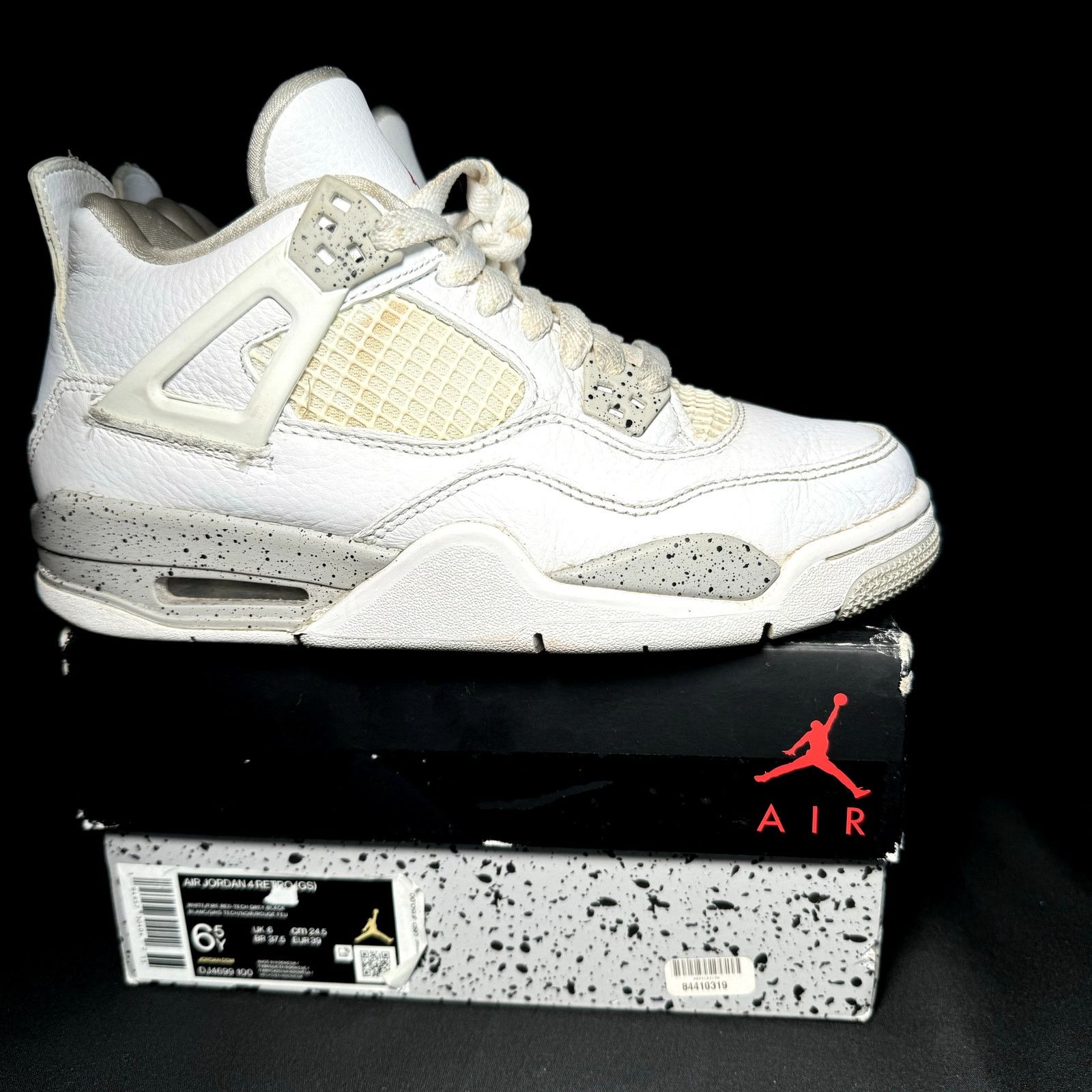 Jordan Brand × Nike Size 5.5 - Nike Air Jordan 4 Retro GS White Oreo 2021 Shoes Size US 5.5 / EU 38 - 1 Thumbnail