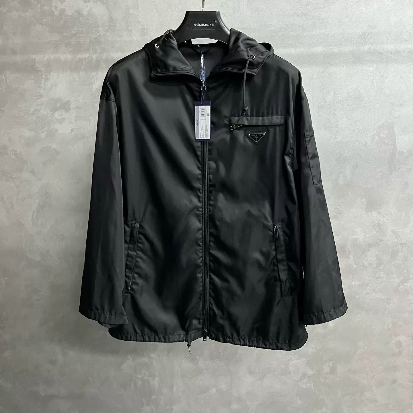Prada Prada Waterproof Black Light Jacket s Men Size US S / EU 44-46 / 1 - 1 Thumbnail