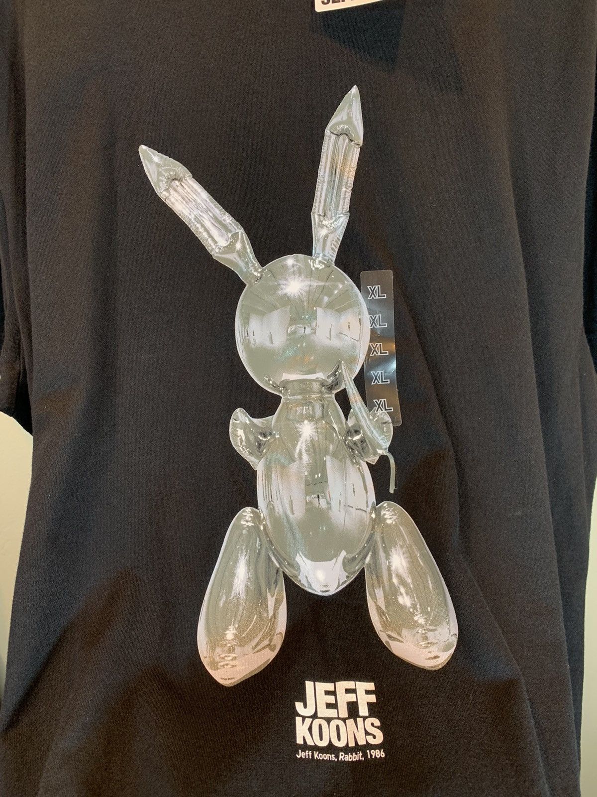 Designer × Uniqlo *RARE* Jeff Koons Rabbit 1986 Art Museum Figure Uniqlo Shirt Size US XL / EU 56 / 4 - 2 Thumbnail