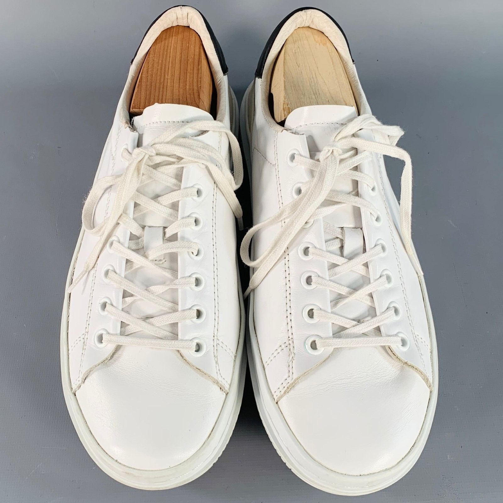 Barneys New York 9.5 White Leather Low Top Rubber Sole Sneakers Size US 9.5 / EU 42-43 - 4 Thumbnail