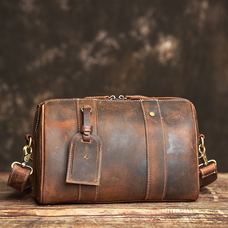 Japanese Brand Guinea Leather Shoulder Bag Size ONE SIZE - 1 Thumbnail