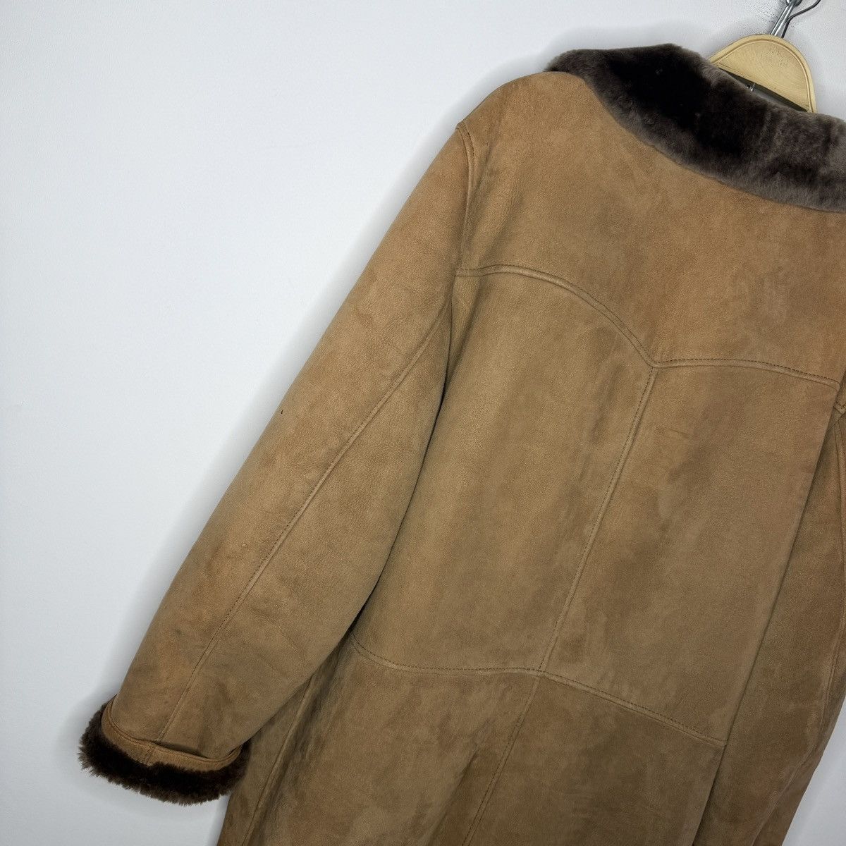 Genuine Leather Vintage Shearling Coat like Prada Size US M / EU 48-50 / 2 - 8 Thumbnail