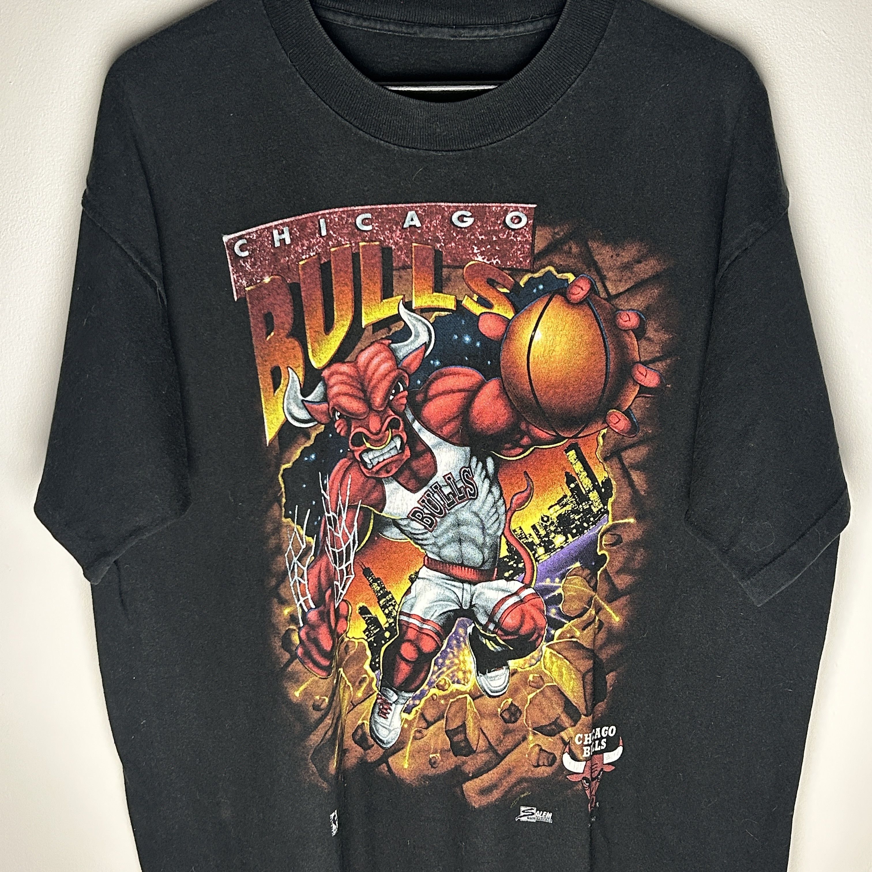 Salem Sportswear Vintage Chicago Bulls Superhero 90’s NBA T-shirt Size US XL / EU 56 / 4 - 2 Thumbnail