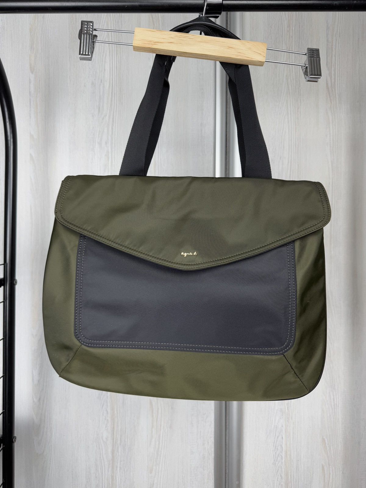 agnes b. agnes b. olive green/black nylon flap shoulders bag Size ONE SIZE - 2 Thumbnail