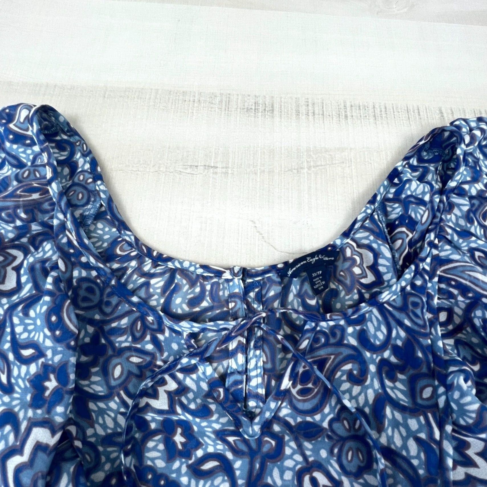 American Eagle Outfitters American Eagle Womens Blue Sleeveless Ruffle Paisley Blouse Top XS Chiffon Elastic Waist Shirt Size XS / US 0-2 / IT 36-38 - 3 Thumbnail