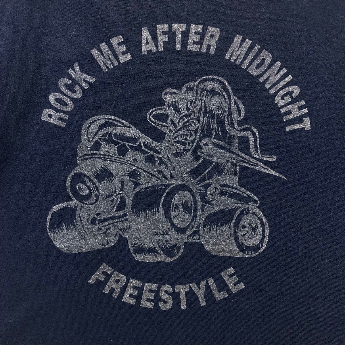 Vintage Vintage Rock Me After Midnight Roller Skates Tee Big Logo Size US L / EU 52-54 / 3 - 3 Thumbnail