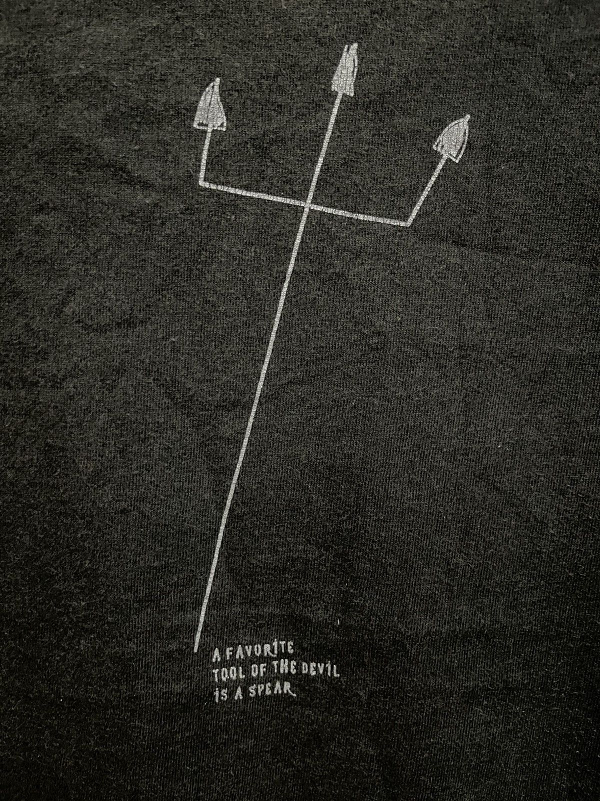 Vintage Vintage Rare " A Favourite Tool Of The Devil Is A Spear "🔥🔥🔥 Size US L / EU 52-54 / 3 - 2 Thumbnail