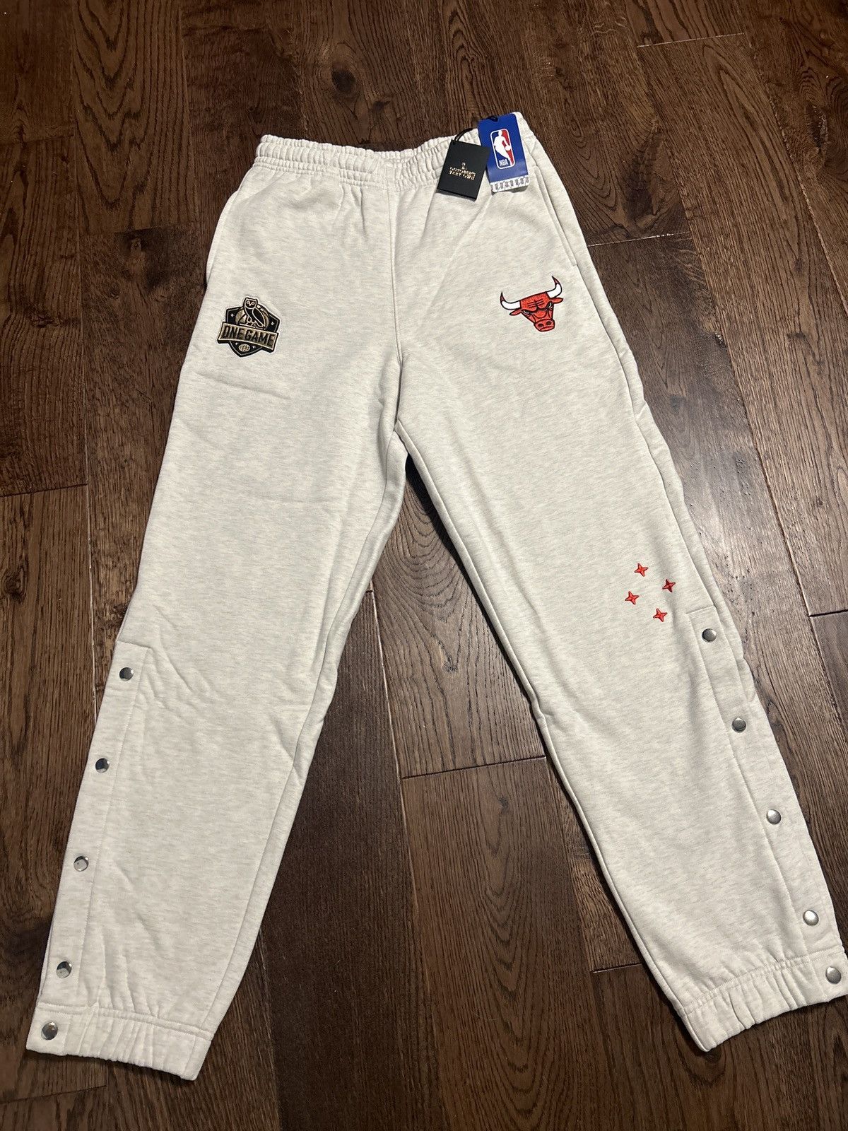 NBA × October's Very Own Octobers very own bulls pants (NBA) collab Size US 29 - 2 Thumbnail