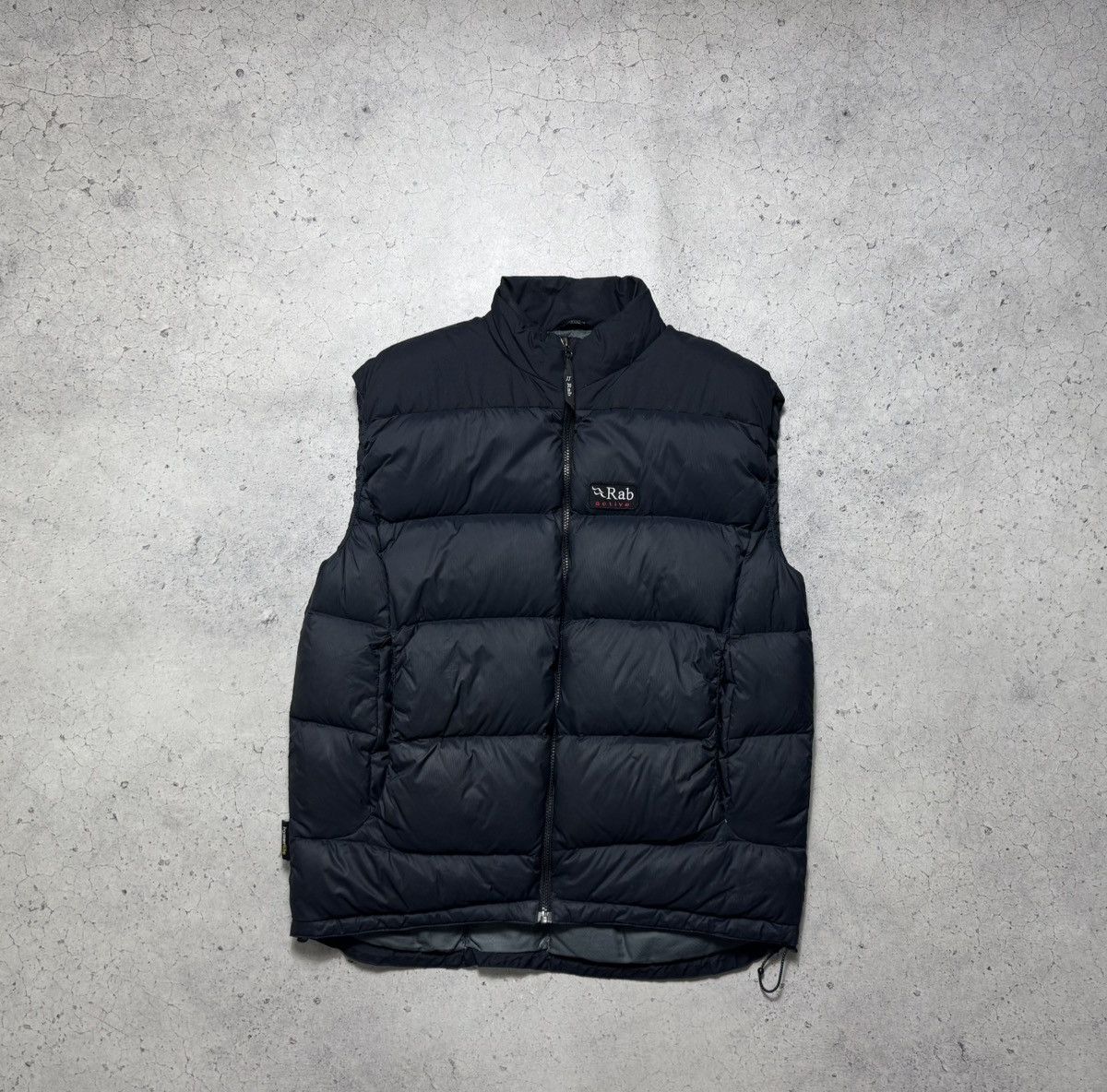 Rab Rab Down Puffer Jacket Vest Outdoor Vintage Size L Size US L / EU 52-54 / 3 - 1 Thumbnail