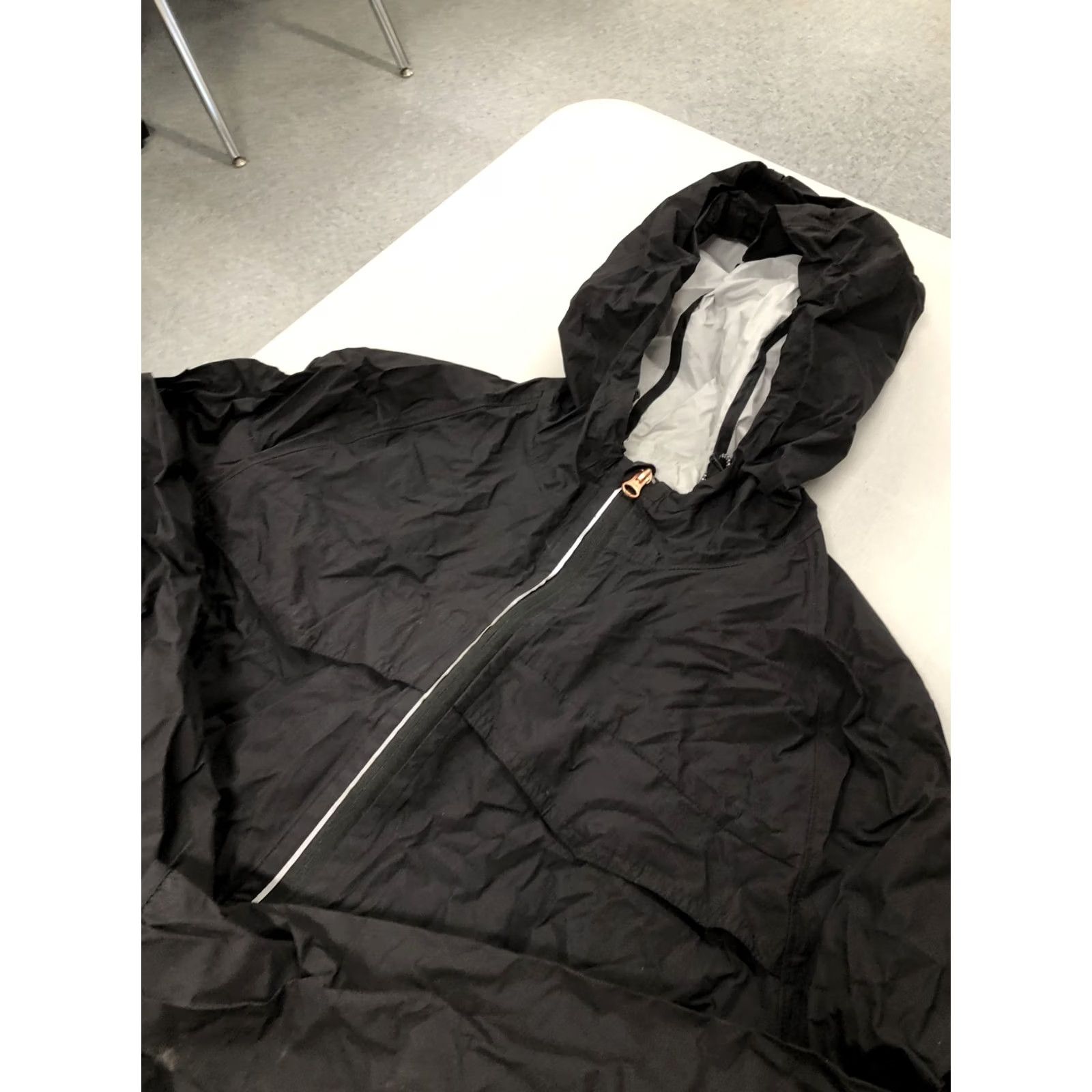 Levi's VINTAGE Levi's Black Nylon Water Resistant Hooded Jacket Large Mens Size US L / EU 52-54 / 3 - 2 Thumbnail