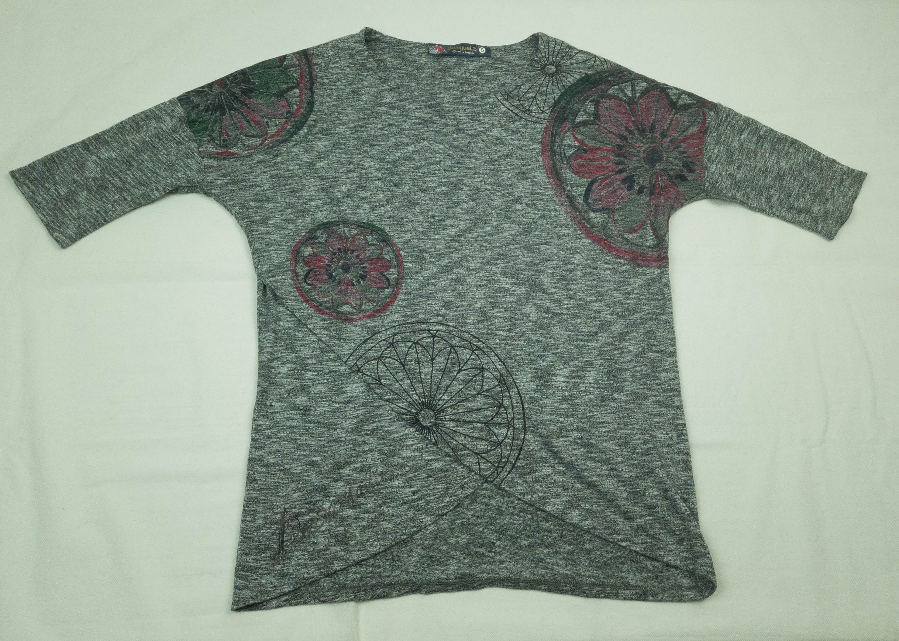 Desigual WOMENS DESIGUAL TOP SIZE S PLUS Size S / US 4 / IT 40 - 2 Thumbnail
